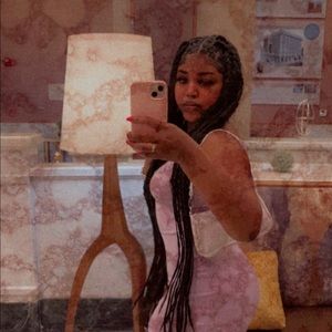 Meet your Posher, Brooke